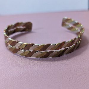 Metal cuff